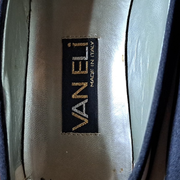 Last Chance! Will Be Pulling Soon!Van Eli black & cream shoes - Picture 5 of 8